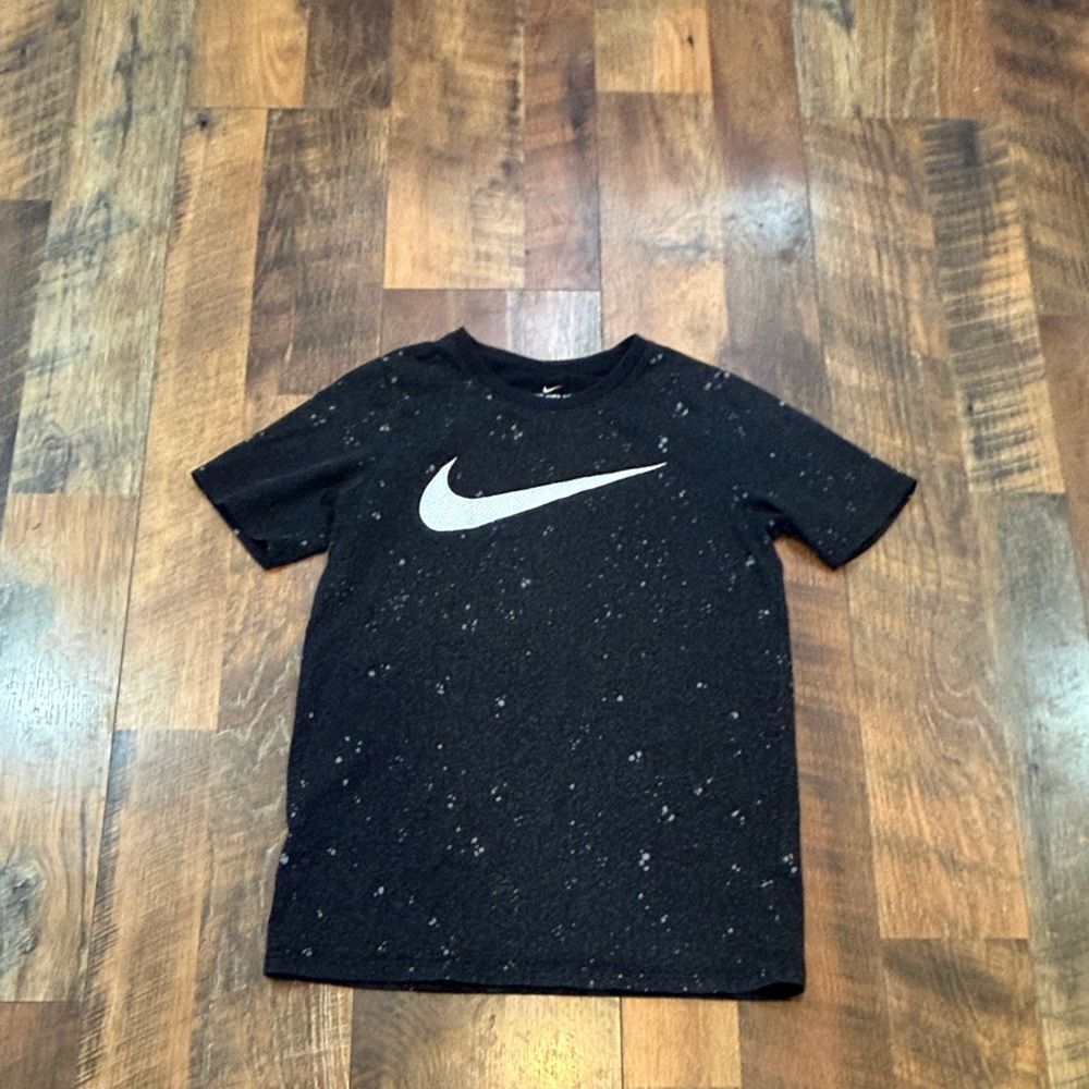 Nike Kids Black and White Speckled T-Shirt M (3348)